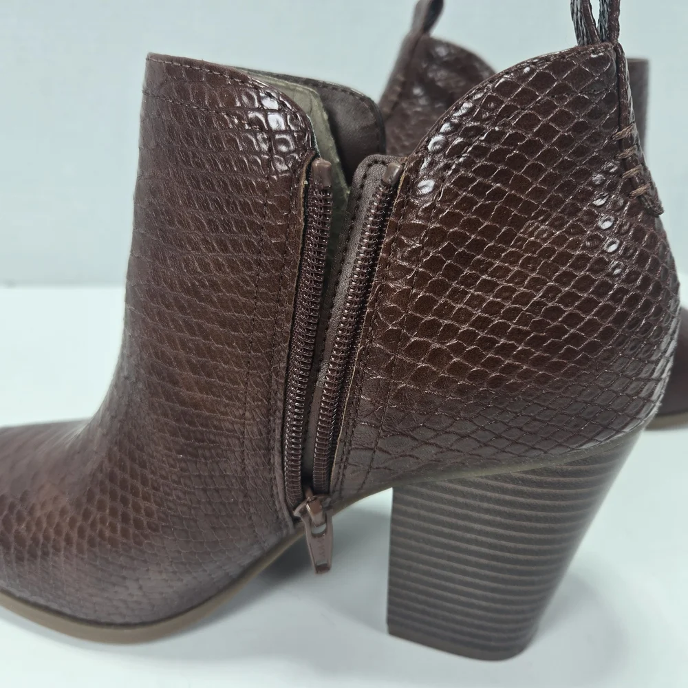 Sun + Stone Pollyy Walnut Textured Snake Skin Animal Print Ankle Booties Size 9